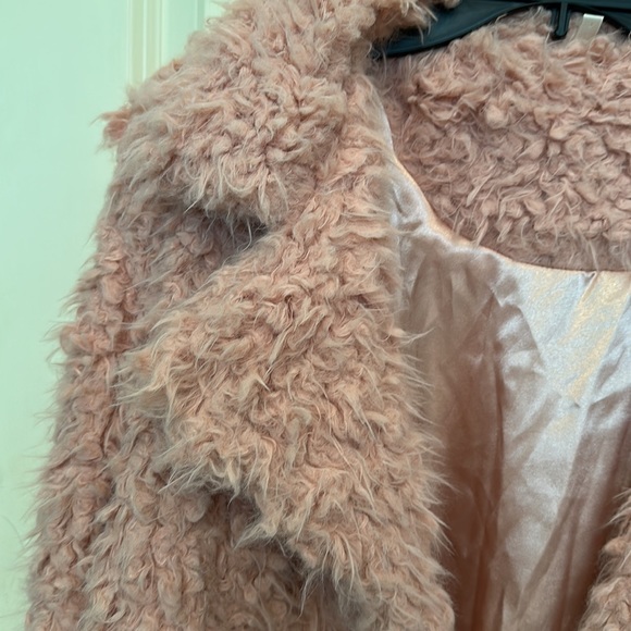 Selfie plush faux fur jacket. Small. Dusty rose color - Picture 2 of 6